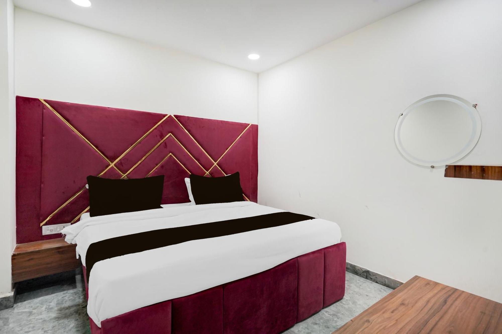 Hotel O Indirapuram Grand Ghaziabad Buitenkant foto