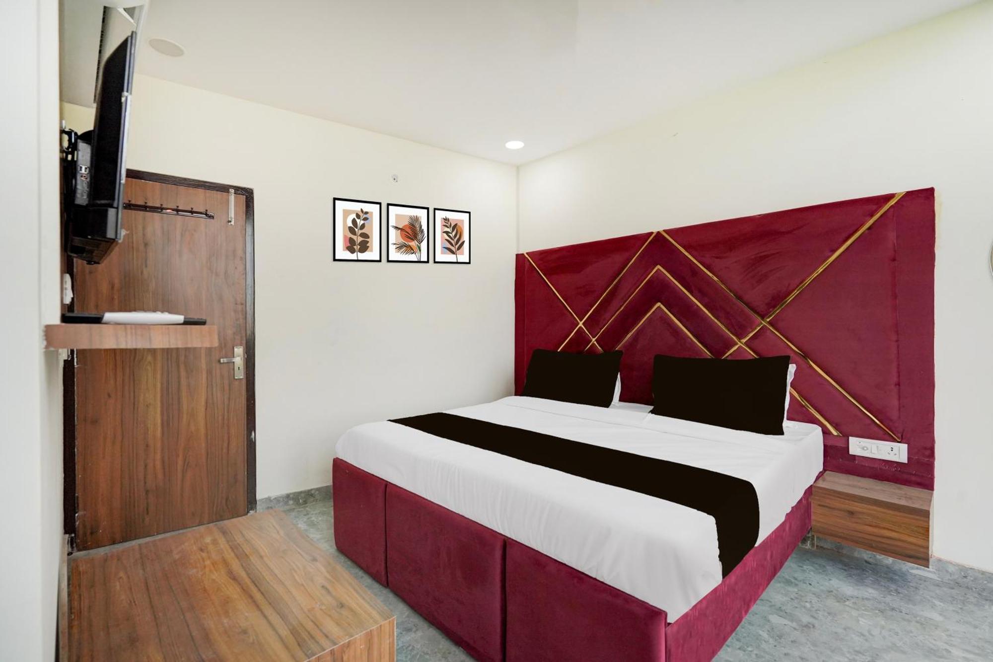 Hotel O Indirapuram Grand Ghaziabad Buitenkant foto